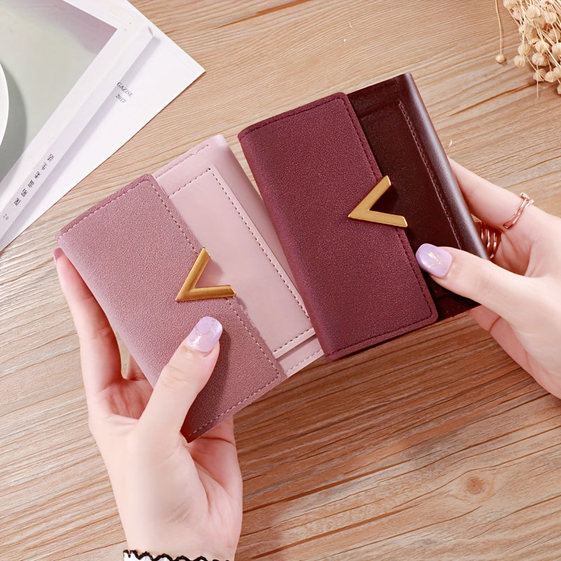 Дамски елегантен синтетичен портфейл с 3 секции